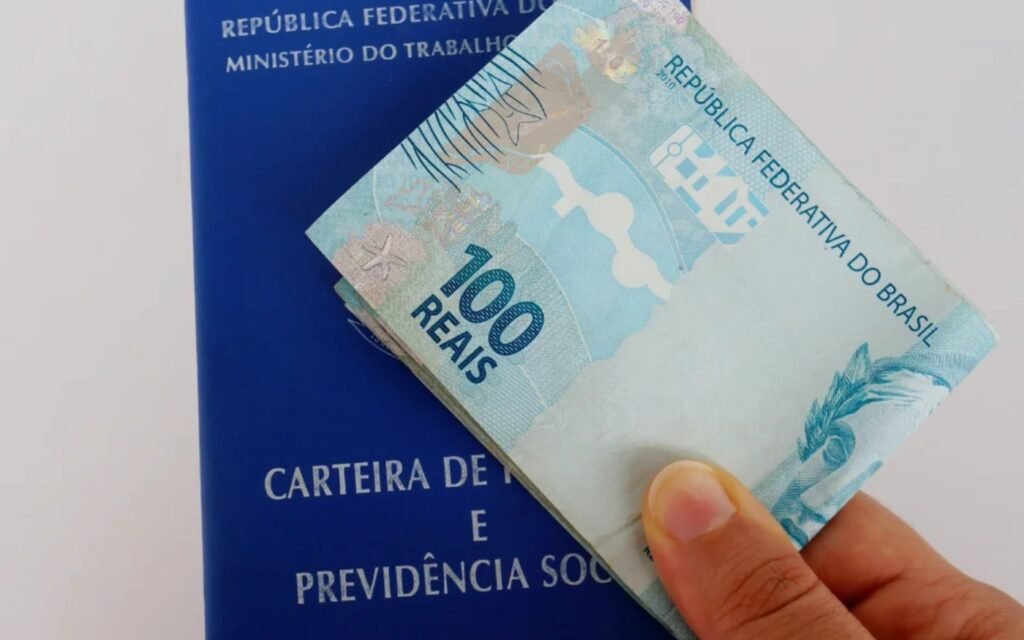 Imagem de Capa Notícia - Como saber se tenho direito ao PISPASEP Descubra agora!