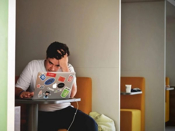 Imagem de Capa Notícia - Férias a empresa pode interromper o descanso do trabalhador
